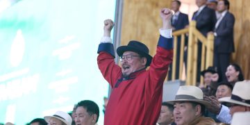 Г.Занданшатарын улс төр “допинг”-гүй байсан гэхэд хэцүү