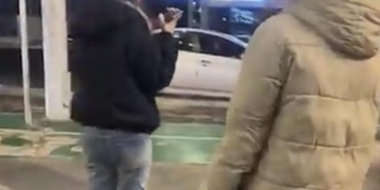 Нэгнээ “Алуурчин“ гэж дуудаж зодолдсон охидыг цагдаагийн байгууллагаас шалгаж эхэлжээ