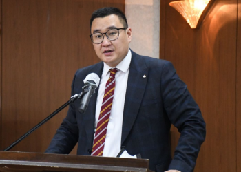 Ашиг малтмал газрын тосны газрын дарга П.Баянбаатар та ажлаа хийнэ үү